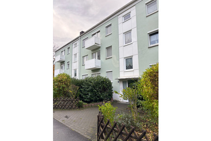 2,5-Zimmer-Wohnung mit Balkon & Garage – hell, ruhig, sofort einzugsbereit in Kitzingen