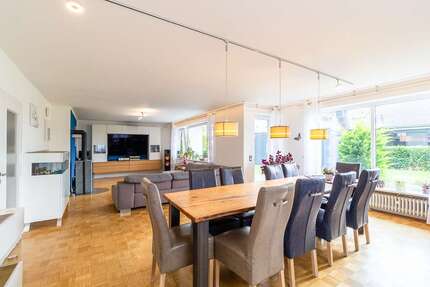 Haus zum Kaufen in Bayreuth Meyernberg 735.000,00 € 250 m² - Bayreuth / Meyernberg