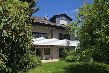 Haus zum Kaufen in Niedernhausen 720.000,00 € 288 m²