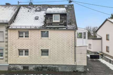 Haus zum Kaufen in Langenscheid 169.000,00 € 119 m²