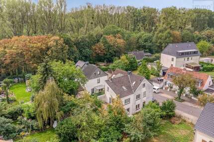 Haus zum Kaufen in Düsseldorf 420.000,00 € 127.45 m²
