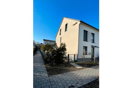 Reihen-Endhaus (Deutsch Reihenhaus NB 2014) - Andernach