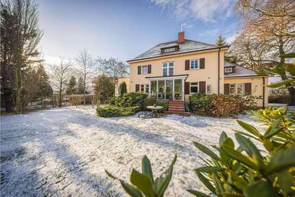 Haus zum Kaufen in Taucha 995.000,00 € 300 m²
