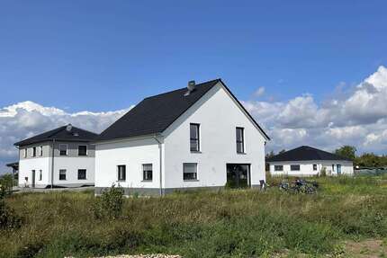 Grundstück zu verkaufen in Bernburg 81.400,00 € 740 m²