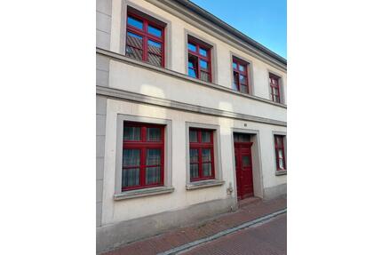 Altstadt Reihenhaus - 111.000,00&nbsp;EUR Kaufpreis, ca.&nbsp; 260,00&nbsp;m&sup2; in Ueckermünde (PLZ: 17373)