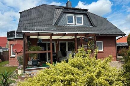 Einfamilienhaus mit Garten in familienfreundlicher Lage - Gronau (Leine)