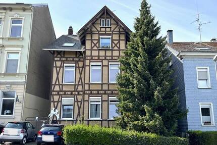 Zentrumsnahes Wohn- und Geschäftshaus (1 Gewerbe + 3 Wohnungen) in Schwelm - voll vermietet