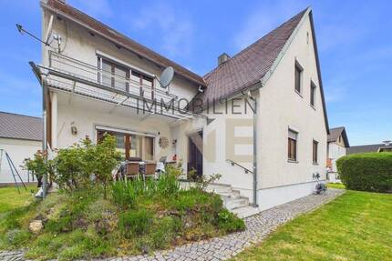 Charmantes Einfamilienhaus mit Garten, Garage und Carport - Abensberg