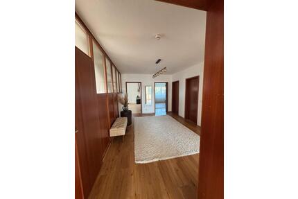 Großzügige 106 m² Wohnung im Zweifamilienhaus - Neumarkt in der Oberpfalz Altenhof