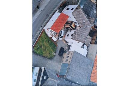 Großfamilienhaus von Privat - 60.000,00&nbsp;EUR Kaufpreis, ca.&nbsp; 170,00&nbsp;m&sup2; in Gückingen (PLZ: 65558)