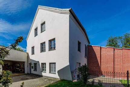 Haus zum Kaufen in Mühldorf am Inn 1.290.000,00 € 247 m²