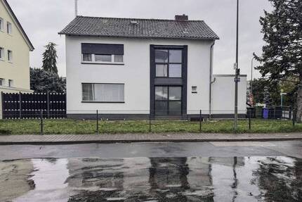 Feistehendes Familienglück in einer guten Lage von Enkheim - Frankfurt Bergen-Enkheim