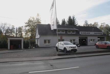 Werkstatt mit Büroflächen und Wohnung in präsenter Lage von Würdinghausen-Kirchhundem