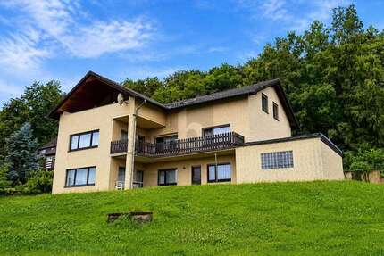 Haus zum Kaufen in Duingen 390.000,00 € 280 m²