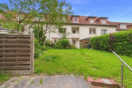Der perfekte Ort für zwei: Helle Erdgeschosswohnung mit Gartenbereich! - Bad Oldesloe