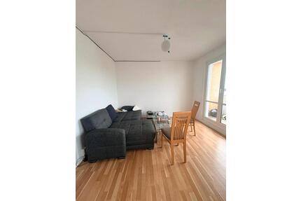 2 Zimmer Wohnung mit Balkon und Einbauküche - Halle (Saale) Silberhöhe