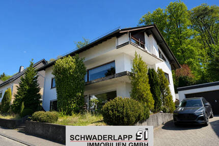 Großzügiges Einfamilienhaus mit Einliegerwohnung in herrlicher Ortsrandlage und hervorragendem Rhein-Eifel - Fernblick - Hillscheid