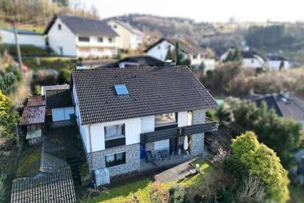 Haus zum Kaufen in Flörsbachtal 290.000,00 € 212.14 m²