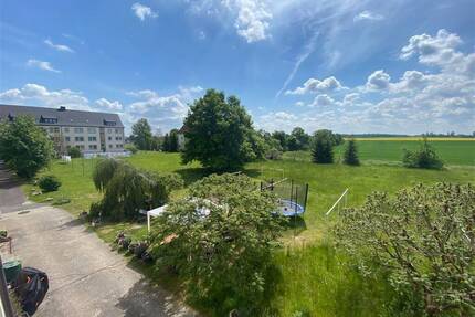 Burkartshain* helle 3 Zimmer-Wohnung* Tageslichtbad* sep. Küche* 1.OG* zum Teil neuer Fussboden - Wurzen