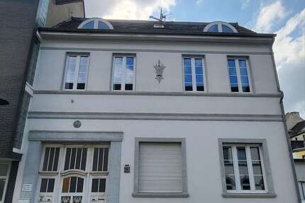 Haus zum Kaufen in Krefeld 565.700,00 € 316 m²