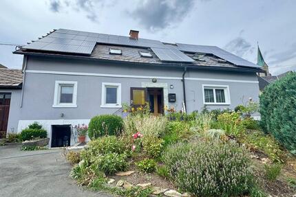 FerienwohnungMonteurwohnung - 20,00&nbsp;EUR Kaltmiete, ca.&nbsp; 85,00&nbsp;m&sup2; in Helmbrechts (PLZ: 95233)