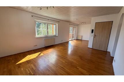 Helle und gepflegte 2-Zimmer-Wohnung mit Südbalkon - Griesstätt