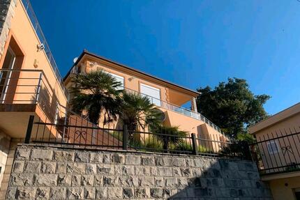 verkauft werden zwei legale Häuser in Montenegro - Gaimersheim