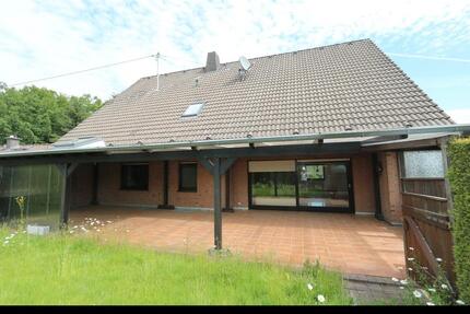 Wohnung mit Terrasse - 1.380,00&nbsp;EUR Kaltmiete, ca.&nbsp; 120,00&nbsp;m&sup2; in Neunkirchen-Seelscheid (PLZ: 53819)