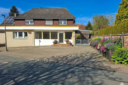 Ein Haus mit vielen Möglichkeiten:Wohnen, Gewerbe &viel Platz für Ihre Visionen, sowie eine große Dachausbau Reserve - Wolfsburg Heiligendorf