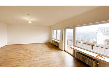 Erdgeschosswohnung mit Seeblick: ETW (ca. 114m²) mit Fernsicht und Balkon am Sorpesee - Sundern Langscheid