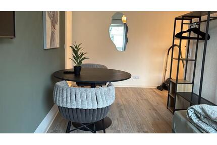 Renovierte Wohnung und Garage in Köln Deutz zum Verkauf