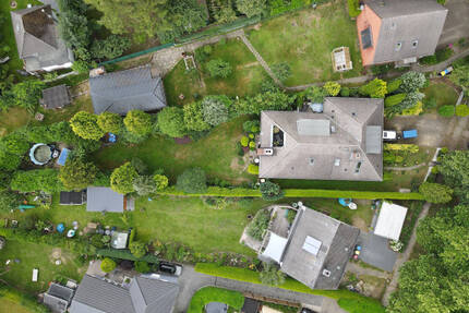 Schöner und verkehrsgünstiger Bauplatz in HH-Rahlstedt. Ruhig gelegenes Grundstück in 2. Reihe. - Hamburg