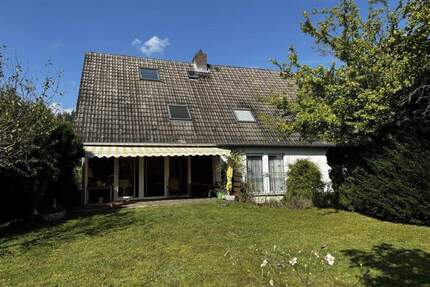 Großzügiges Ein- bis Zweifamilienhaus in gefragter Lage von Kassel-Kirchditmold