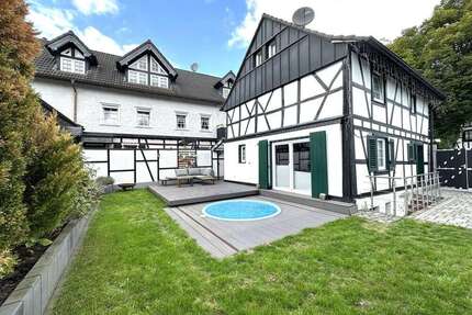Haus zum Mieten in Königswinter 1.300,00 € 100 m²