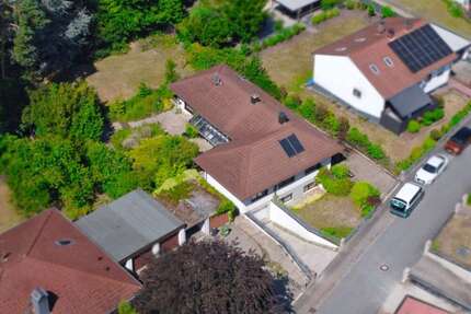 Haus zum Kaufen in Röttenbach 685.000,00 € 144 m²