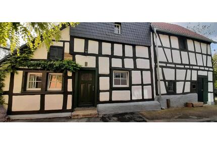 Kleines, liebevoll renoviertes Fachwerkhaus - Linz am Rhein