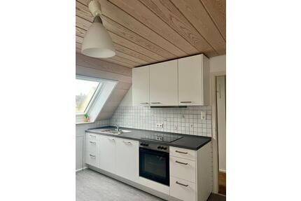 2-Zimmer-Dachgeschosswohnung in ruhiger Lage von Fellbach