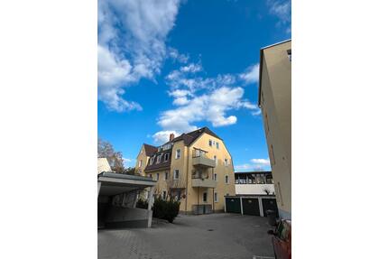 NEU: Charmante 3 Zimmer Altbauwohnung in der Landshuter Altstadt