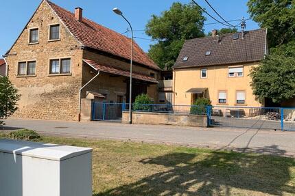 Grundstück mit zwei Häusern - 199.000,00&nbsp;EUR Kaufpreis, ca.&nbsp; 265,00&nbsp;m&sup2; in Steinbach am Donnersberg (PLZ: 67808)