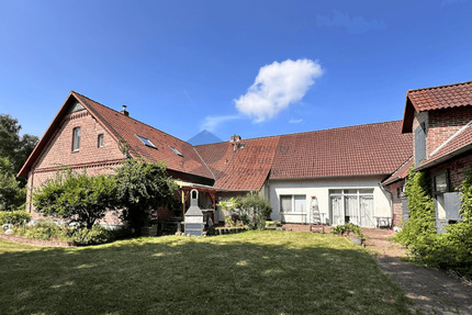 Stilvolles Herrenhaus mit eigenen Stallungen und Weideflächen (1,3 Hektar) - Wedemark Negenborn