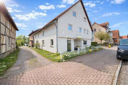 Haus zum Kaufen in Emmerthal 160.000,00 € 446 m²