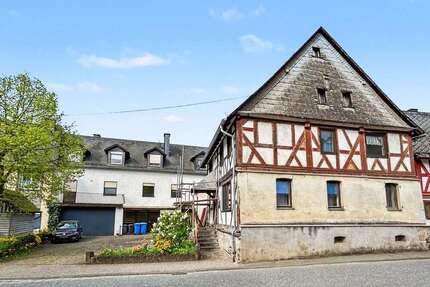 Haus zum Kaufen in Löhnberg 299.000,00 € 350 m²