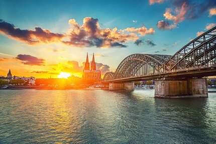 Haus zum Kaufen in Köln 3.850.000,00 € 1150 m²