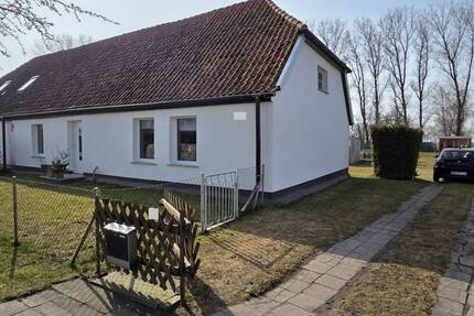 Einmaliges Grundstück mit schöner und kuscheliger DHH - Blick auf den Bodden - Altenpleen Günz