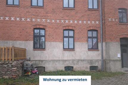 Wohnung zu Vermieten - 330,00&nbsp;EUR Kaltmiete, ca.&nbsp; 92,00&nbsp;m&sup2; in Arneburg (PLZ: 39596)