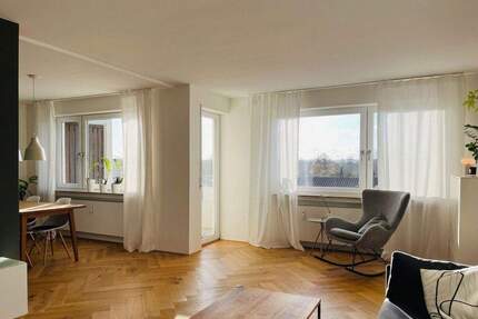 Charmante, provisionsfreie 3,5 Zimmer Dachgeschosswohnung - Neu-Ulm Offenhausen