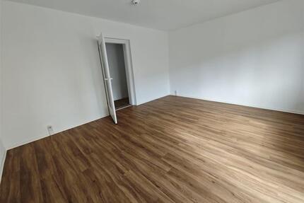 Gemütliche 1-Zimmer mit Balkon und Wannenbad in ruhiger Lage - Chemnitz Hilbersdorf