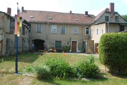Haus Mehrfamilienhaus Grundstück Bauernhaus Vierseitenhof - Seeland Frose