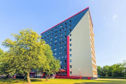 **FRISCH RENOVIERT**2-Zimmer-Wohnung EBK Balkon Bad mit Dusche Lift ab 15.04.2026 - Cottbus Sachsendorf