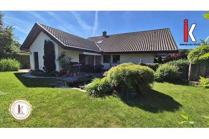 Gartenparadies inkl. Einliegerwohnung! Großzügiges Familienhaus in Aidlingen